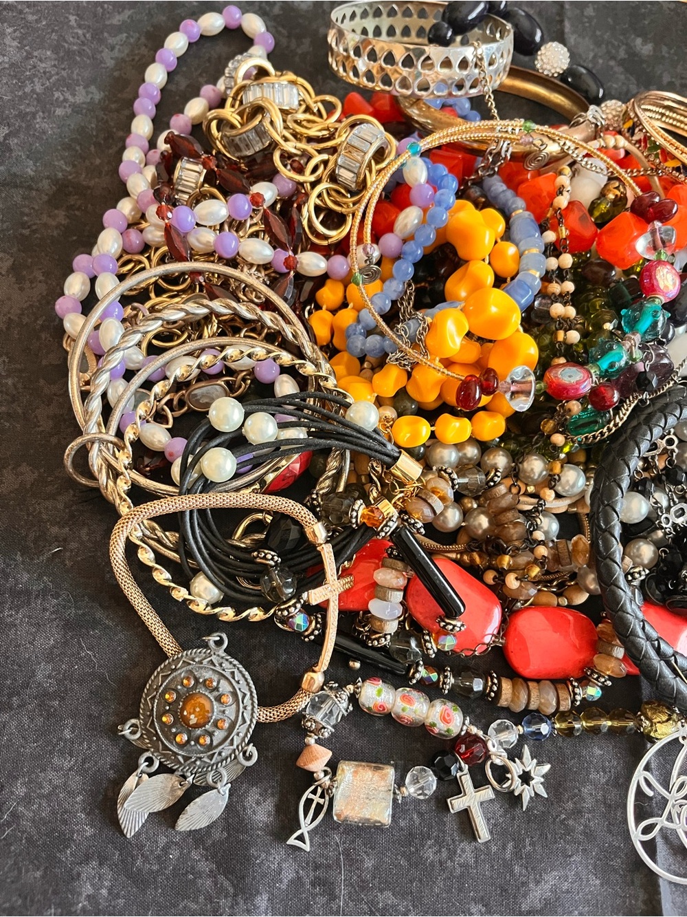 Craft & Wearable Lot - Assorted Bracelets & Necklaces - Picture 3 of 12